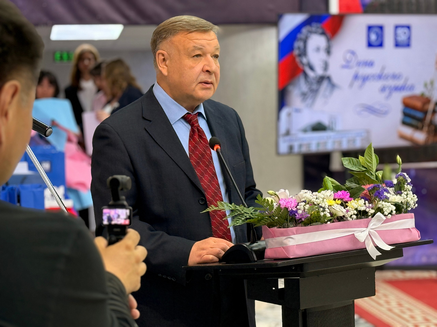 Оросын ордонд Пушкины ойг тэмдэглэв 