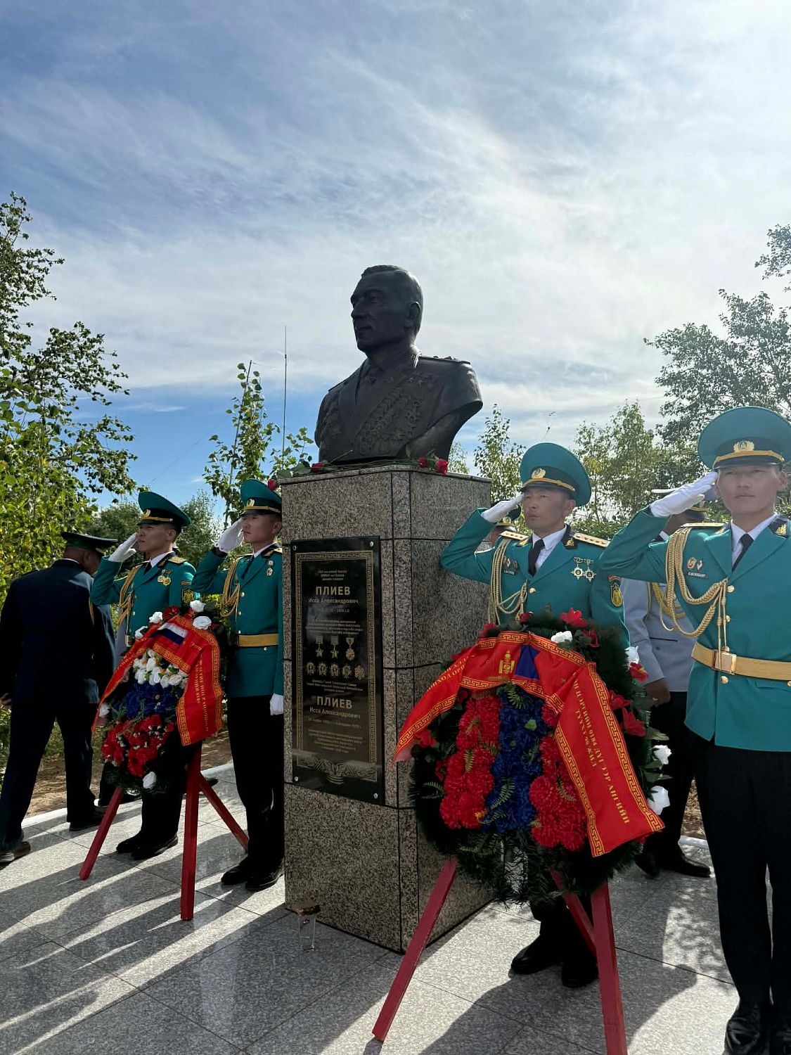И.А.Плиевын хөшөөг Сүхбаатар аймгийн Онгон суманд нээлээ